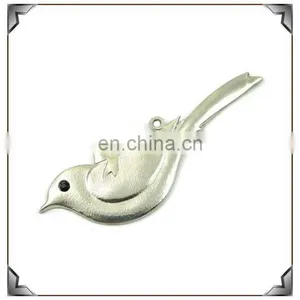 Nickle Plated Zinc Alloy Little Cute Bird Hanging Ornaments Hot Sale thumbnail-1