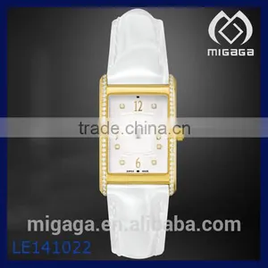 White pu Leather Strap 24 kt Gold Plating Alloy Case Quartz Watch for Women thumbnail-1