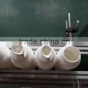 U-TECH PC/PVC/PP Bottle Neck Cutting Machine thumbnail-3