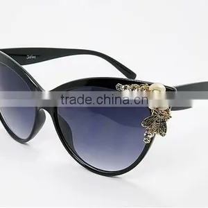 High Quality Vintage Retro Women's Butterfly Cat Eye Anti-UV Beach Sunglasses thumbnail-2