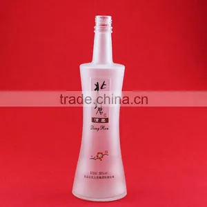 High Quality Heart Gin Bottle Frosted Alcohol Bottle Violin Glass Bottle thumbnail-4