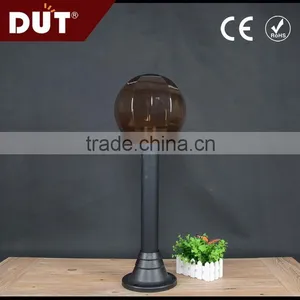 China Supplie Multiple-use Garden Decorative Acrylic Plastic Globe Lawn Lamp thumbnail-2