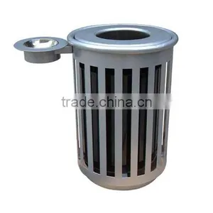 Arlau Outdoor Park Metal Trash Receptacle thumbnail-2