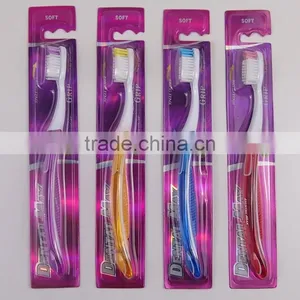 Popular Top Clean Toothbrush Plastic Toothbrush Holder With Cover thumbnail-2
