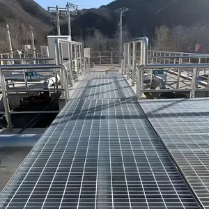 Hot Dipped Galvanized Steel Grating / Serrated Steel Bar Grating for Platform Building Material Galvanized Steel Drainage Grating Trench Cover thumbnail-4