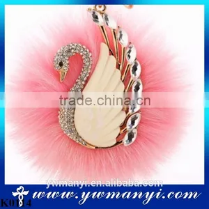 Hot Luxury Car Rhinestone Fox Fur Ball Key Chain Women's Car Keychain Plush Fur Ball Swan Keychain Charm Colored Key Chain K0114 thumbnail-1