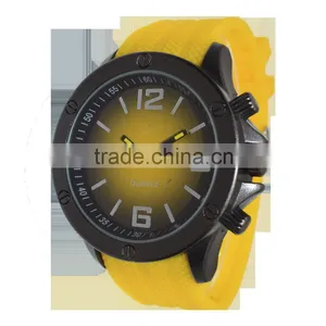Hot Selling Men's Wrist Watch With Silicon Strap thumbnail-3
