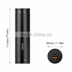 High Capacity AUKEY 5000mAh Quick Charge 3.0 Power Bank thumbnail-5