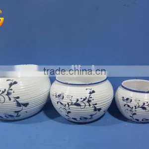 Hot Selling Ceramic White Glossy Flower Urn Decoration thumbnail-1