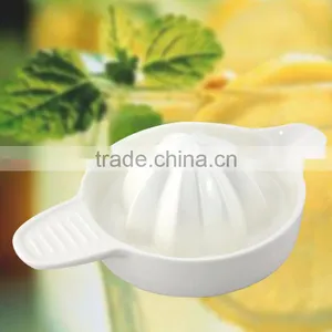 Custom Design Kitchen Craft Citrus Fruit Squeezer White Porcelain Oranges Juicer Ceramic Hand Lemon Squeezer thumbnail-2