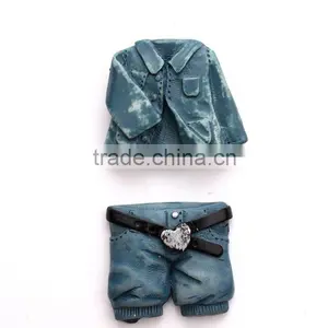 Garment Shape Magnet Resin thumbnail-1