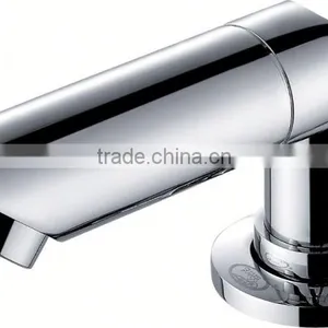 Simple Design White Acrylic Freestanding Bathtub thumbnail-4