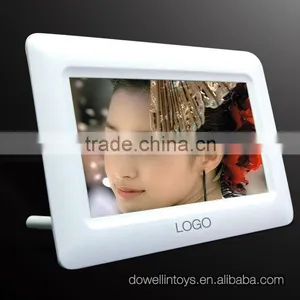 7 Inch Digital Photo Frame thumbnail-1