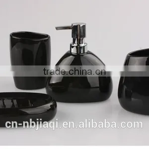4pcs of Black Bathroom Accessories Set thumbnail-1