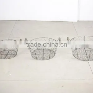 Antique Country Style Metal Wire Baskets With Hemp Rope Handle thumbnail-4