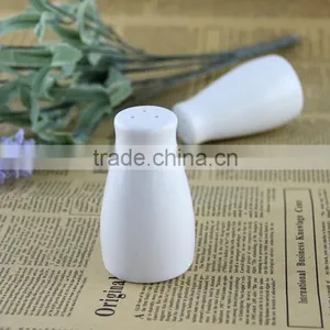 Wholesale Domestic Household White Ceramic Salt and Pepper Shaker Wedding Favors thumbnail-2