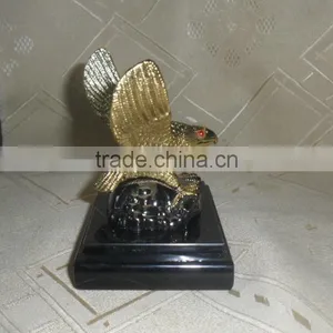 Polyresin Eagle Figure Decoration thumbnail-2