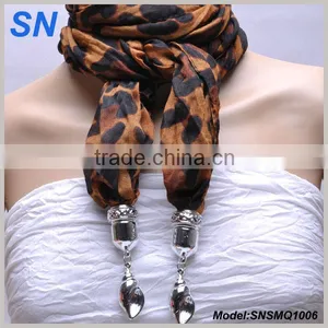 Animal Print Pendant Scarf Leopard Style thumbnail-1