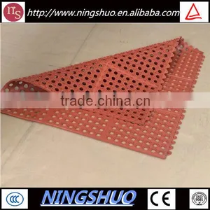 China Supplier of Anti Slip Outdoor Boat Rubber Flooring thumbnail-1