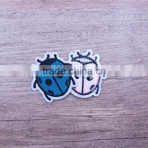 Delicate Women Embroidered Animal Chapter thumbnail-2