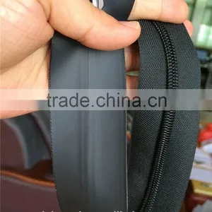 Very Flat Black Dull Splashwaterproof TPU-coated #8 Nylon Zipper Chain for Luggage and Suit Case thumbnail-5