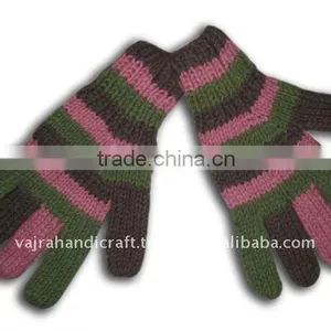 Woolen Gloves thumbnail-1