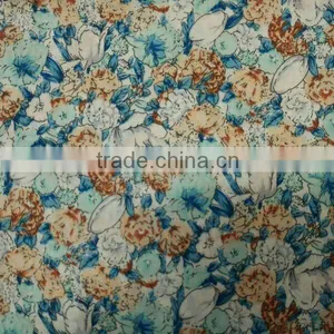 Low MOQ Popular Floral Design 100% Rayon Printed Fabric for Dress thumbnail-1