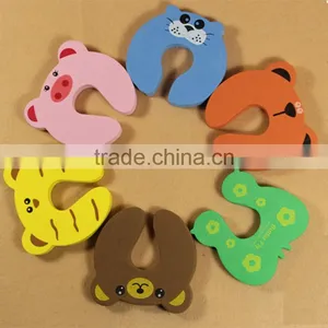 J148 Baby Safety Soft Rubber With Cartoon Design Door Guard thumbnail-4