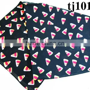 Stylish Multifunctional Red Lattice Bandana as Neckerchief, Headwear, Etc. thumbnail-5
