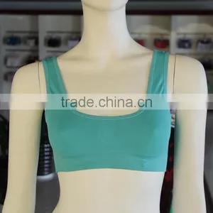 Fashionable Seamless Low U Sports Bra thumbnail-1