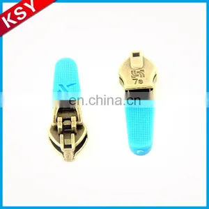 Custom Metal Rubber Zipper Slider/Puller thumbnail-6