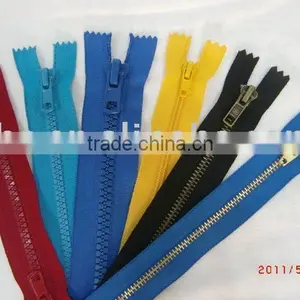 High Quality No.5 Fashion Durable Bag Zipper Delrin Zipper thumbnail-1