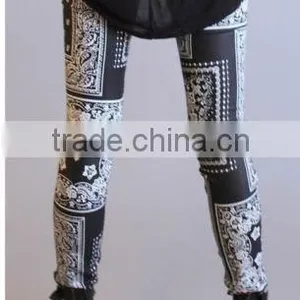 Women Stretch Denim Jeans Bandana Style in Black & White thumbnail-5