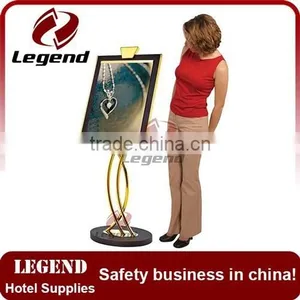 Various Styles Grandeur Freestanding Hotel Metal Banner Stand thumbnail-3