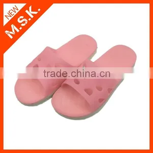 Pink Hollow Out Women Anti-slip Bath Slipper thumbnail-1