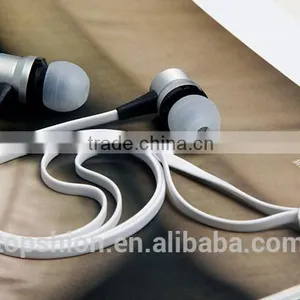 2015 New Products Hot Selling Earphone Colorful In-ear Earphones With Flat Cable thumbnail-5