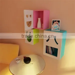 Wood Decorative Floating Wall Shelf Fish Shaped Silicone Ice Tray thumbnail-1