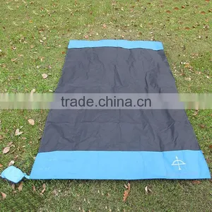 Beach Mat Camping Blanket Lightweight Fold in Small Pocket Multipurpose Outdoor Blanket With Sand Pocket thumbnail-1