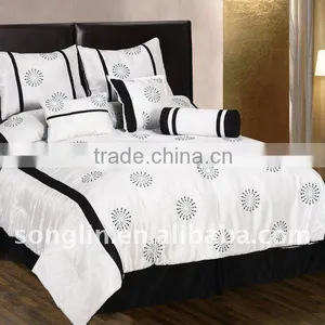 7Pcs Embroideried Comforter Set thumbnail-1