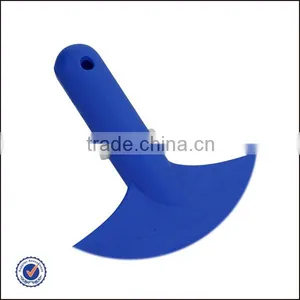 Standard Curved Wall Brush For Pool Cleaning thumbnail-2