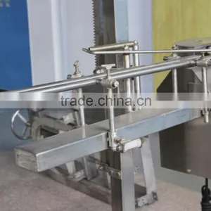 Professional Poultry Slaughter Line Head And Claws Cutting Machine For Abattoir Plant thumbnail-4