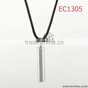 Gold Jewellery Lightning Bolt Necklace thumbnail-1