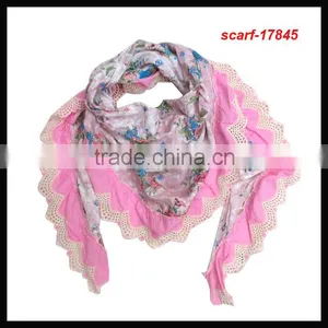 2014 Fashion Small Flowers Triangle Scarf thumbnail-1