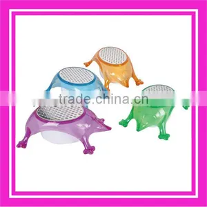 Plastic Grater With Container thumbnail-1