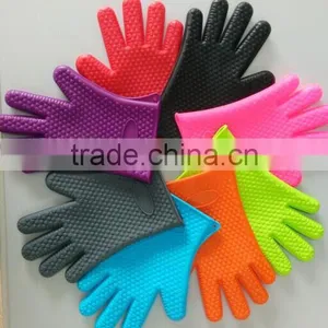Silicone Protective Baking Gloves thumbnail-1