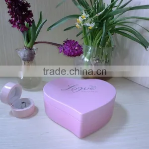 Luxury Varnished Lacquer Heart Shaped Jewelry Music Candy Chocolate Wooden Box Wooden Music Box thumbnail-4
