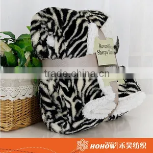 100% Polyester Cheap Polar Fleece Pillow Blanket thumbnail-1