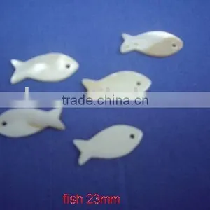 Naturla White Freshwater Shell Fish Shape Cutting Blanks thumbnail-1