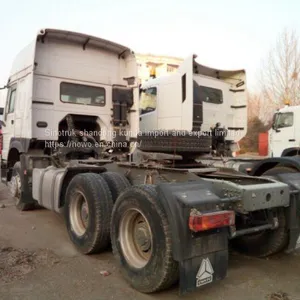 6x4 Sinotruk Howo Tractor for Sale ZZ4257N3247A thumbnail-4
