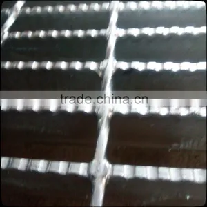 Serrated Steel Grating thumbnail-1